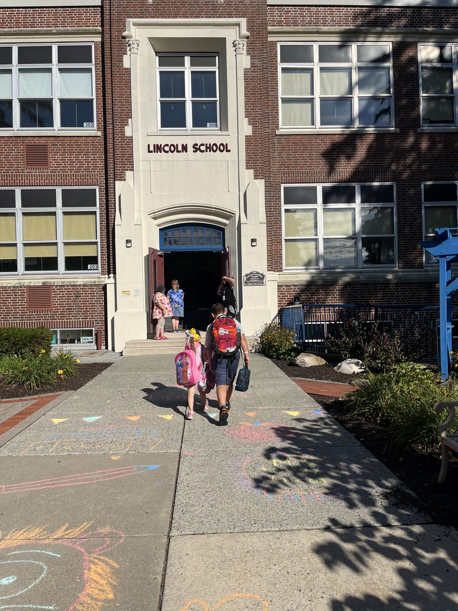 Lincoln Elementary School tweet media