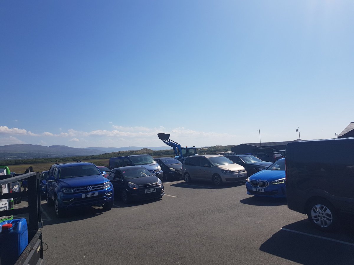 Bolloltd's tweet photo. Very beautiful and very busy here at shell island today,
Come join in the fun with aLeX and the wheel of trains, near reception.
#IAmTrainSafe #didntseeitcoming #railsafe #levelcrossingsafety #trainsafe @NetworkRailWAL @transport_wales @BTPWales https://t.co/RWH7kg166v