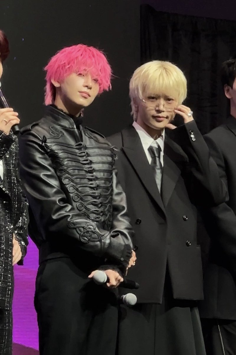 翠のうま tweet media