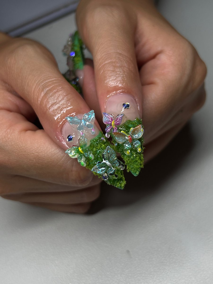 Nails by vrnailbar, inspired by luxonglery