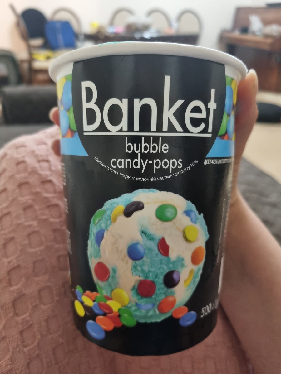 Я загрузила твиты до 10 сентября и вот теперь можно отдохнуть. Сижу ем мороженое, отпуск всё-таки