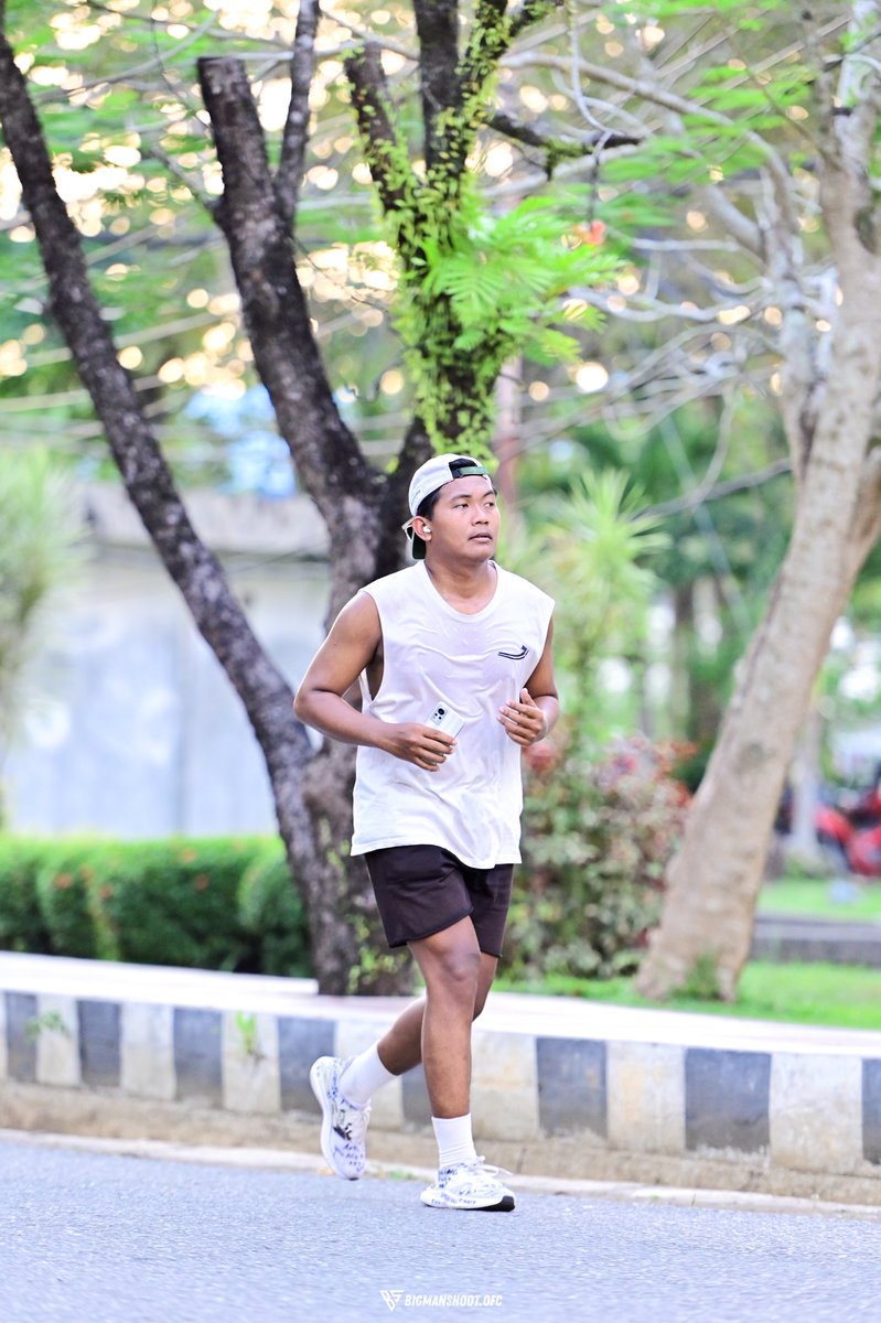 kenapajarr's tweet photo. kurang kalcer, kdd strava nya https://t.co/hIZsANKDn5