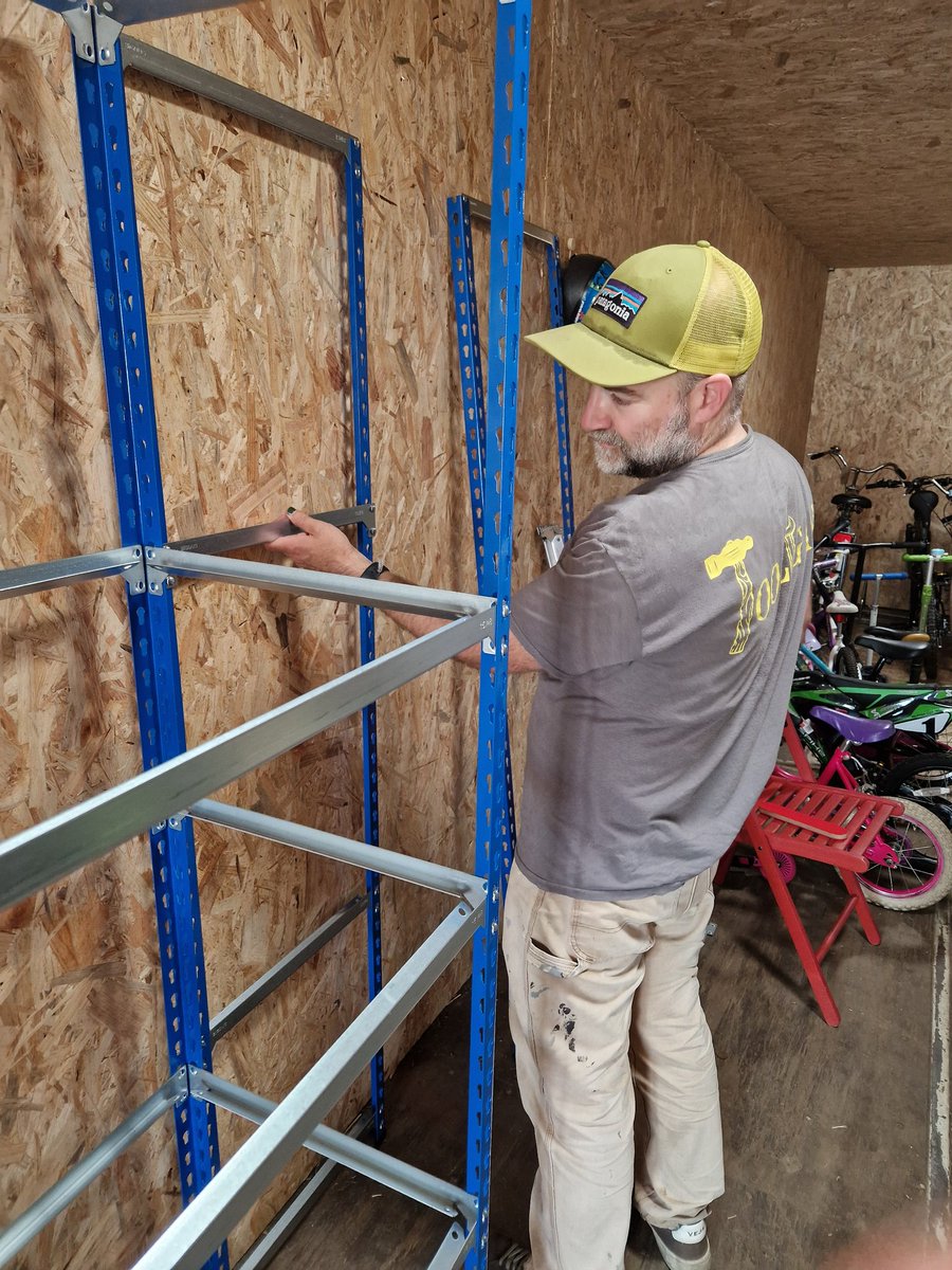 WesterHailesCT's tweet image. Big thanks to Thomas (Edinburgh Tool Library) & local resident Simone for helping us get shelves up! 🙌
Next: tools delivered, logged in & ready for booking. Our community Tool Library is nearly open 🛠️🌱
#WesterHailes #CommunityPower #ToolLibrary