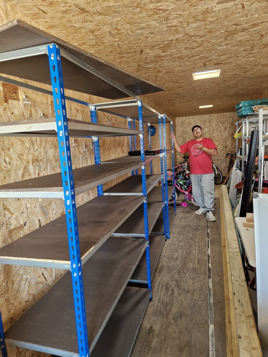 WesterHailesCT's tweet image. Big thanks to Thomas (Edinburgh Tool Library) & local resident Simone for helping us get shelves up! 🙌
Next: tools delivered, logged in & ready for booking. Our community Tool Library is nearly open 🛠️🌱
#WesterHailes #CommunityPower #ToolLibrary