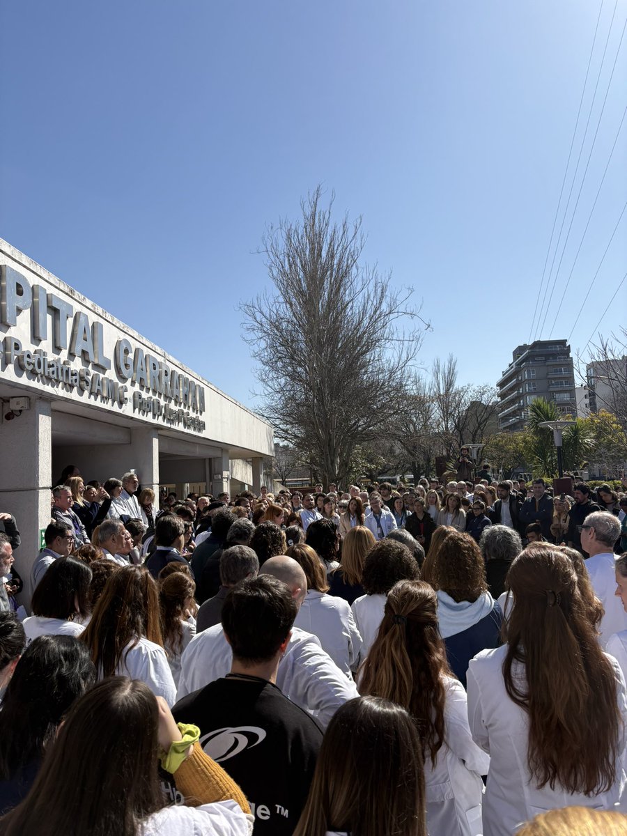 Lunes 25/08:
• Celebramos el 38 aniversario del Hospital Garrahan. 
• Conferencia de prensa sobre la situación actual y la Ley de Emergencia en salud pediátrica. 

Festejamos un nuevo aniversario de la fundación del hospital. Agradecemos a los legisladores que aprobaron la Ley.