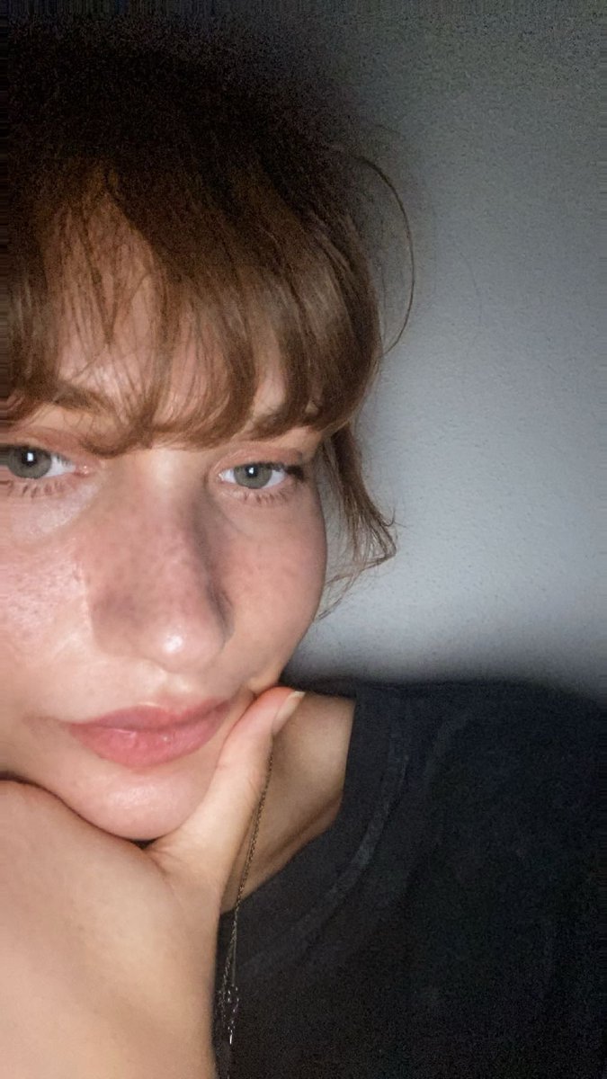 O kadar gay bir sevgili istiyorum ki ama bana bakmaz diye Korkuyorum 🥹