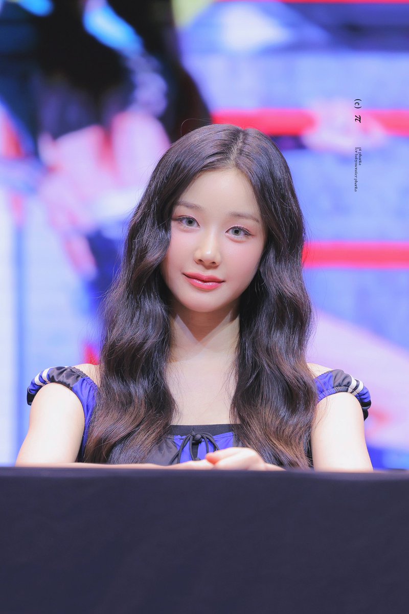 pi_pharita's tweet photo. 생일 축하해 내 공주! 새롭게 찾아온 20살, 너가 늘 행복하기를, 바라는 건 다 이루어지기를, 앞으로도 계속 꽃길만 걸어가기를 바래.

#PharitaInHerGoldenTwenties 
#비주얼프린세스_파리타와_20번째챕터 
#องค์หญิงภริตาครบ20แล้ว
#파리타 #PHARITA 
#BABYMONSTER #베이비몬스터 https://t.co/HU2sTWL7Np