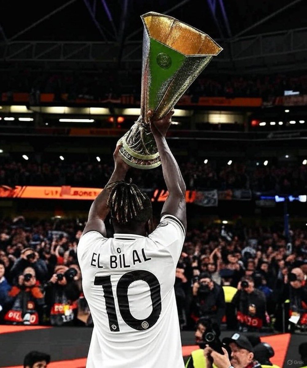 Alternatif forvet olarak iyi bir isim kadromuza kattık.

Yaşı ve potansiyeli hala çok fazla. Herhangi bir sakatlık problemi olmazsa ve kimyamız uyuştuğu takdirde bu hikayeden çok şey çıkar.

Camiamıza Hayırlı Olsun 🦅