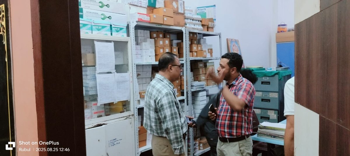 DCSonitpur's tweet photo. 📍 Sonitpur | 25 Aug 2025
DC Shri Ananda Kr Das visited Tezpur Medical College &amp; Hospital, Tumuki. He reviewed facilities, dept. functioning &amp; hospital management, and interacted with patients &amp; attendants. TMCH authorities were present.
#Sonitpur #PublicHealth #TMCH https://t.co/vHJRNzDNpE