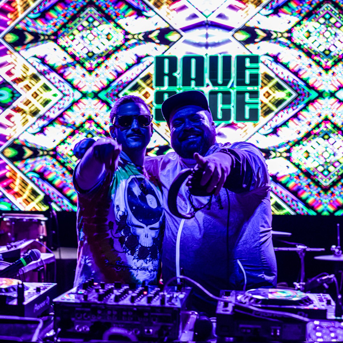 DropCatchMusic's tweet image. After the heater debut of Pinball Disco in Grand Rapids this summer, this concept needed to hit the road so we are bringing it to one of the best pinball joints in the country!

Grab your quarters &amp;amp; put on your dancing shoes for some solid grooves and grand champion high scores.