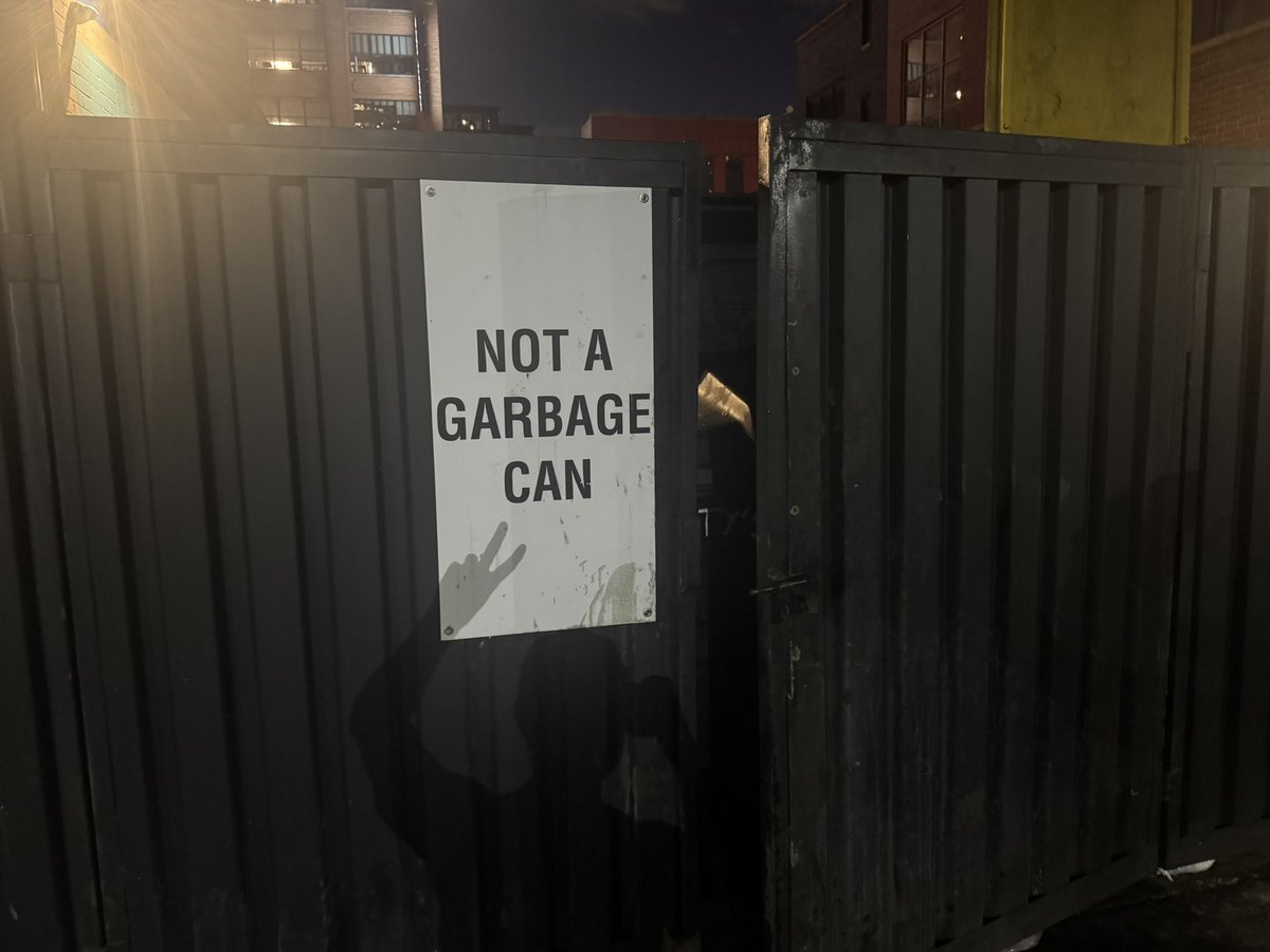 FA_Writing's tweet image. Seems suspicious.