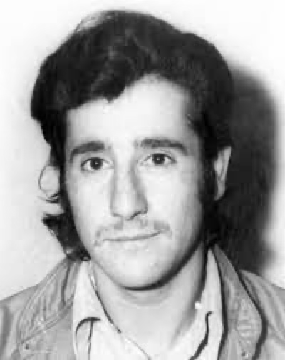 ANPIRomaPosti's tweet image. Arrestato dalla polizia politica cilena il #22agosto 1974, #AeduardoAlbertoCancinoAlcaino, impiegato e militante del #MIR, venne ritrovato senza vita il #30agosto 1974 presso la Cuesta El Melón a nordo di #Valparaiso.Aveva 26 anni.