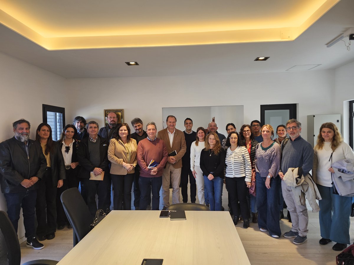 🤝 Córdoba potencia su sistema #Científico y #Tecnológico

Mantuvimos una reunión estratégica con <a href="/INTIargentina/">INTI</a> , <a href="/intaargentina/">INTA</a> , <a href="/conicetcordoba/">@ConicetCordoba</a>  y el Instituto Ferreyra para fortalecer el desarrollo científico y tecnológico de la provincia.