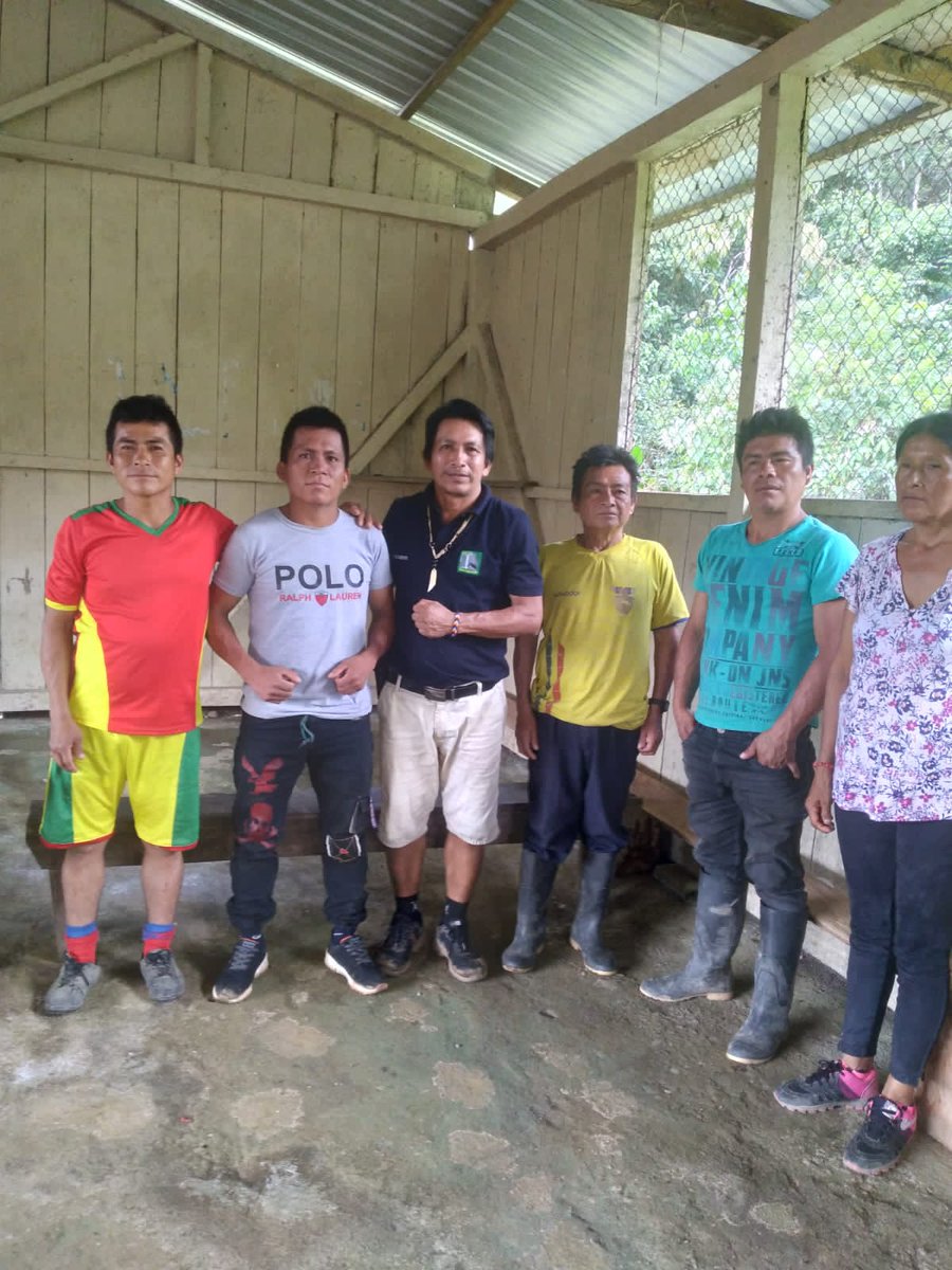 — En un acto democrático celebrado este domingo, la Comunidad Kapisún de Tiwintza designó a su nuevo Consejo Directivo, un paso crucial para encaminar los objetivos de desarrollo y unidad de su pueblo. 👏
Edison Shakai es nuevo Síndico de esta comunidad, Marcelo Unkuch acompañó.