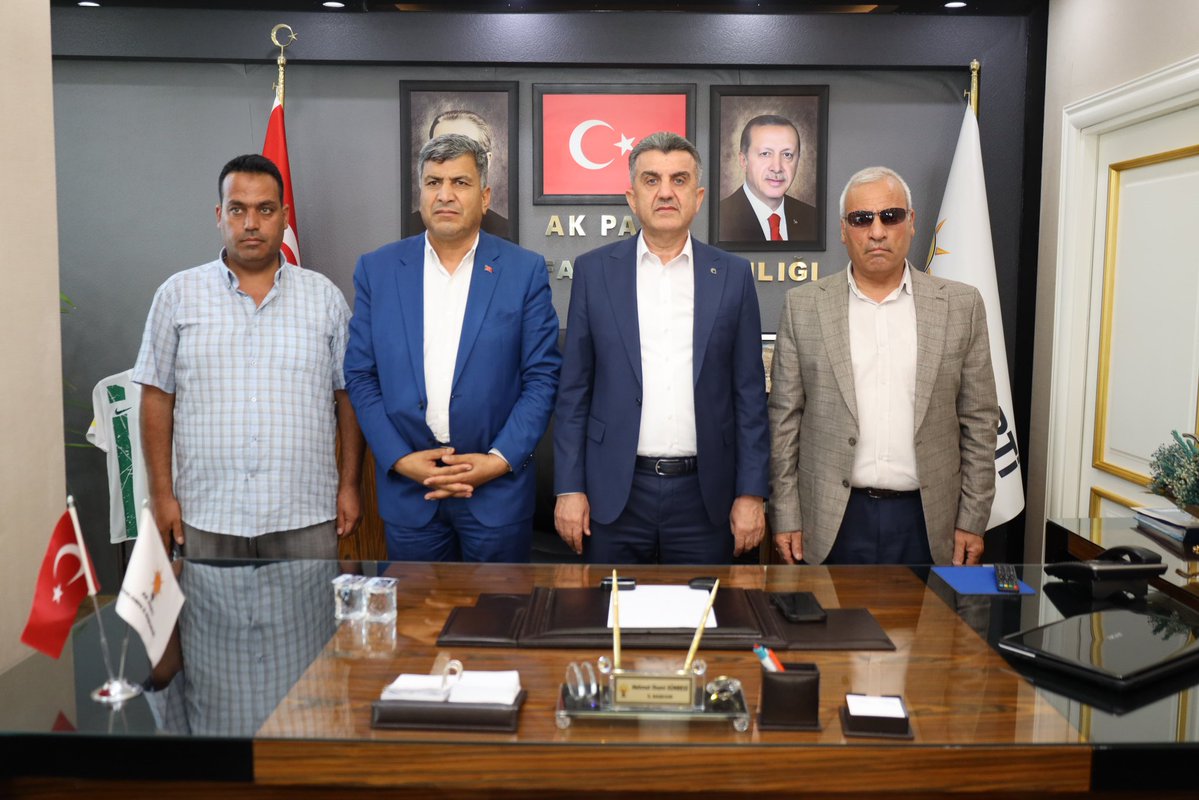 AK PARTİ ŞANLIURFA (@akpartiurfa) on Twitter photo Her daim hemşehrilerimizleyiz...
İl Başkanımız <a href="/milhamigunbegi/">M.İlhami GÜNBEGİ</a>, Hemşehrilerimizin sorun ve taleplerini dinliyor, çözüm noktasında istişarelerde bulunuyor.
Bizim siyasetimizin öznesi aziz milletimizdir.
<a href="/abuyukgumus/">Ahmet Büyükgümüş</a> <a href="/Akparti/">AK Parti</a> <a href="/hakanaksu058/">Hakan AKSU 🇹🇷</a> <a href="/farukaytek/">Faruk Aytek</a> Her daim hemşehrilerimizleyiz...
İl Başkanımız <a href="/milhamigunbegi/">M.İlhami GÜNBEGİ</a>, Hemşehrilerimizin sorun ve taleplerini dinliyor, çözüm noktasında istişarelerde bulunuyor.
Bizim siyasetimizin öznesi aziz milletimizdir.
<a href="/abuyukgumus/">Ahmet Büyükgümüş</a> <a href="/Akparti/">AK Parti</a> <a href="/hakanaksu058/">Hakan AKSU 🇹🇷</a> <a href="/farukaytek/">Faruk Aytek</a>