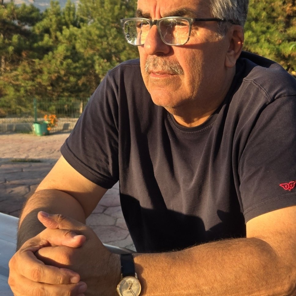 SadullahHazar's tweet photo. #YeniProfilResmi https://t.co/lsxV2uC4Yn
