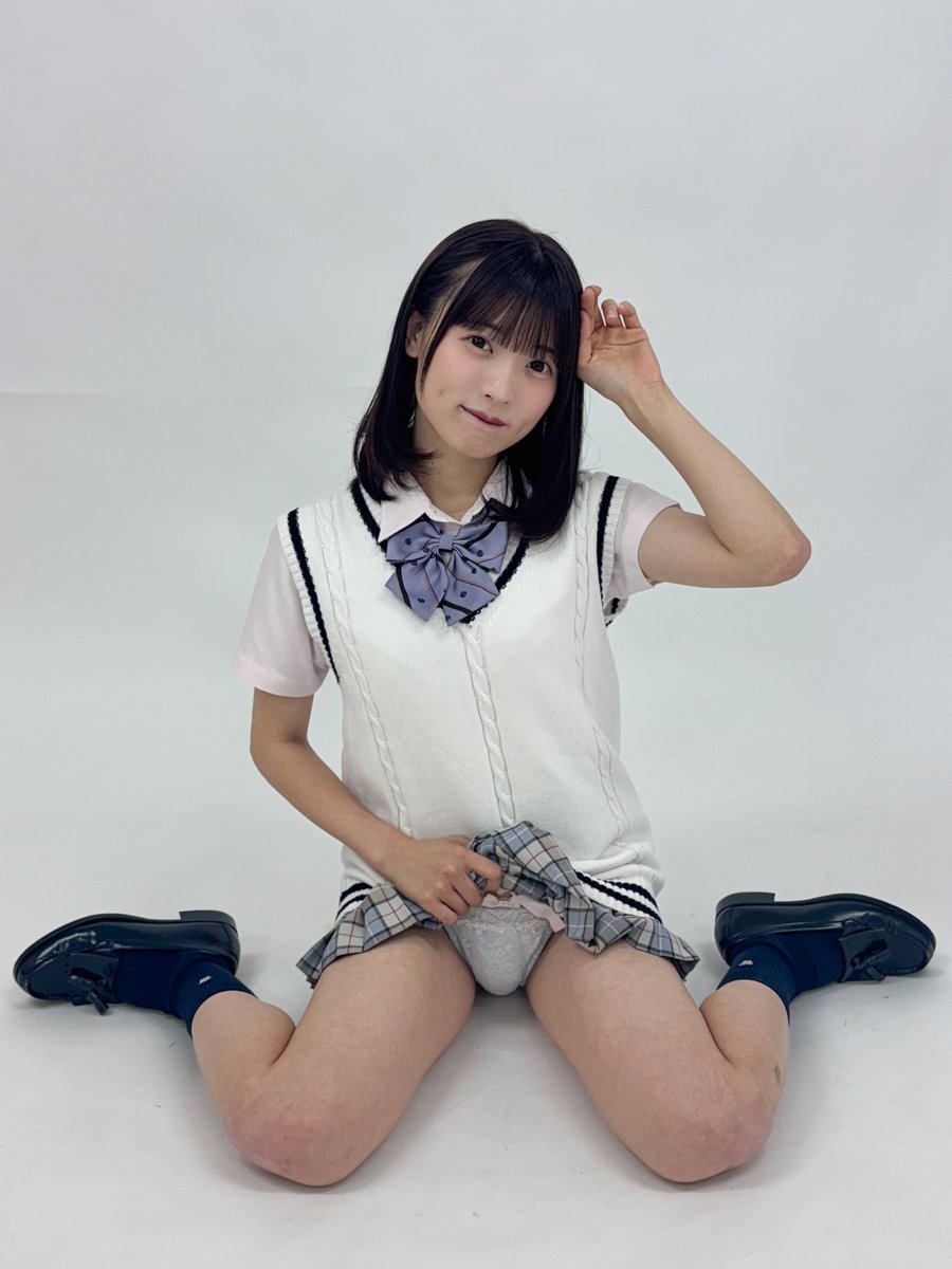 今日誕生日なのでおめでとうのリポストください❣️❣️❣️

#雑誌クリーム #クリーム10月号 #グラビア