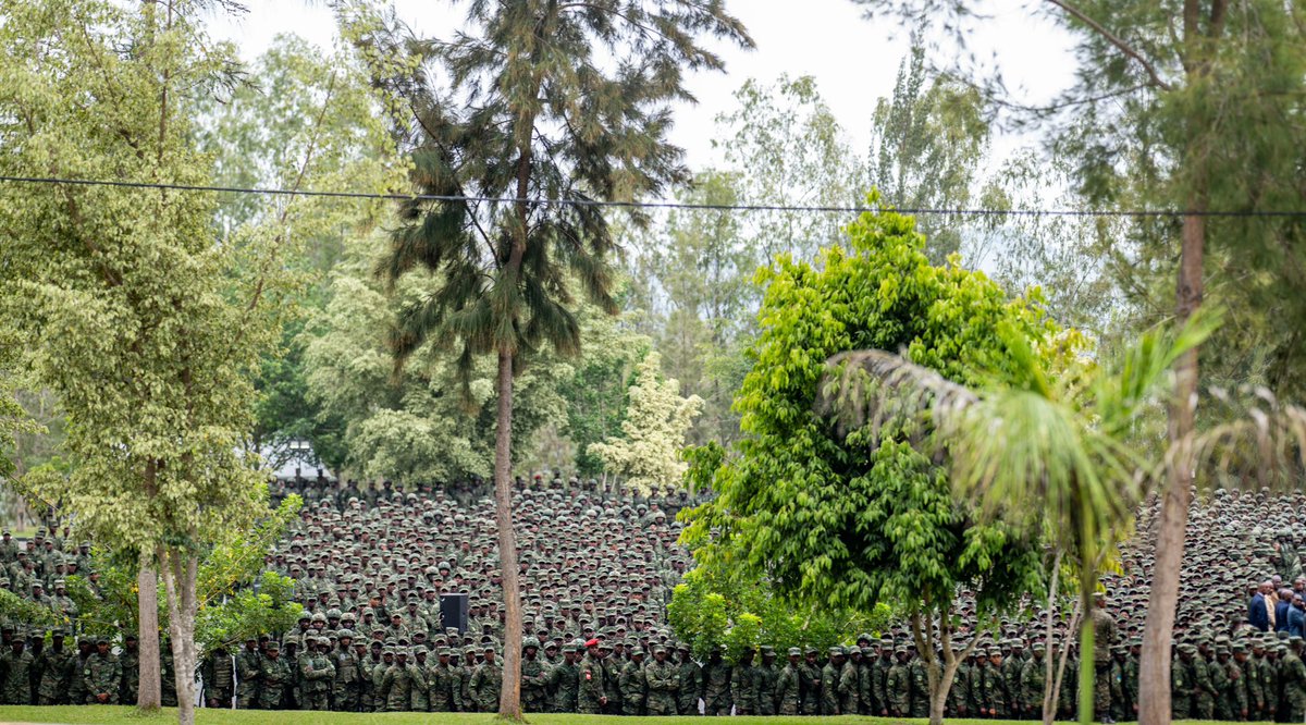 Today at Gabiro Combat Training Center, President Kagame, Commander-in-Chief of the Rwanda Defence Force, addressed over 6000 officers and other ranks from the Rwanda Defence Force (RDF), the Rwanda National Police (RNP), and the Rwanda Correctional Service (RCS) as officers