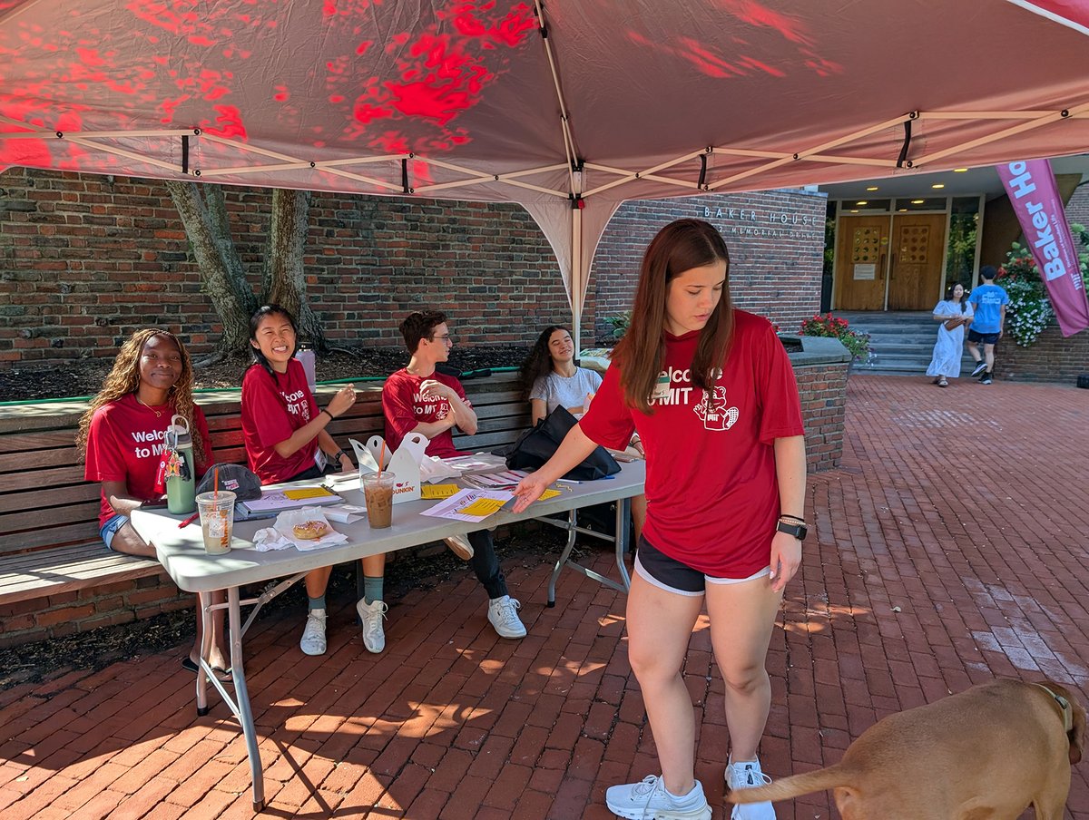 MITstudents's tweet image. Campus is buzzing again as first-year MIT students move into their residence halls and prepare for Orientation this week. Great to see the Class of 2029 on campus!