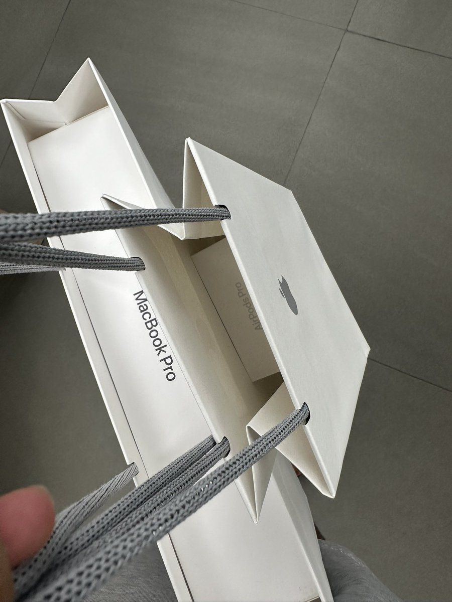 Chineyboy018510's tweet image. Same issue so I will now upgrade to MacBook Pro pc 🚀
#Problemsolved 
#SoloLevelingArise