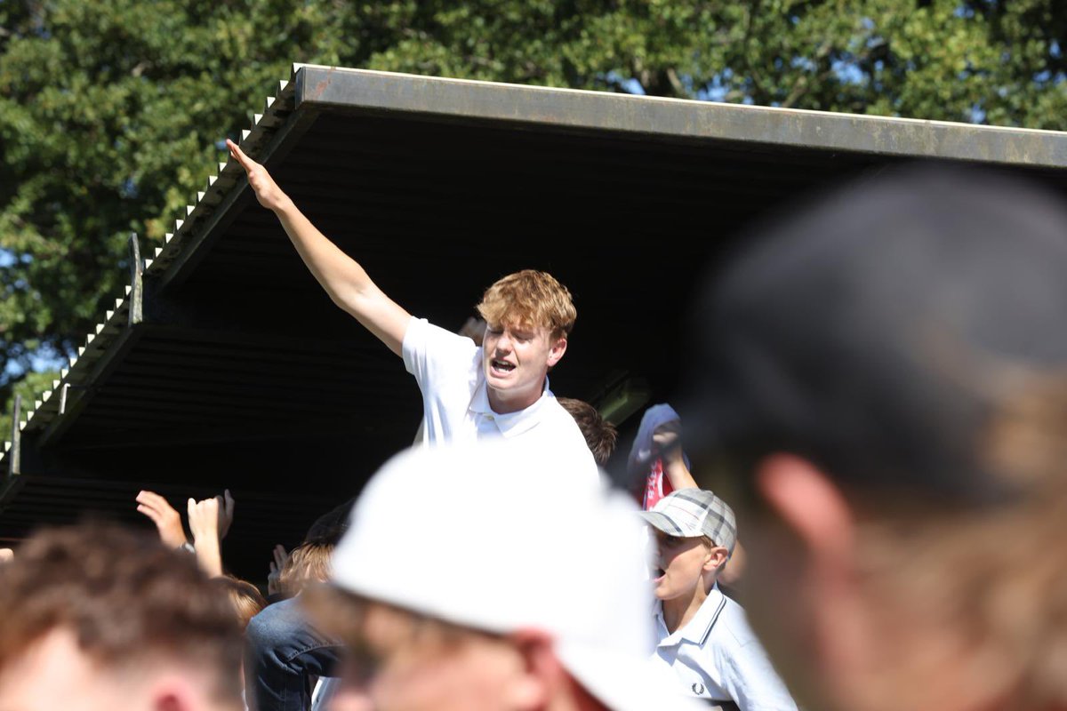 A confirmed 891 of you in attendance at The SB Stadium today. A huge thank you for all your support, Robins fans. 👏