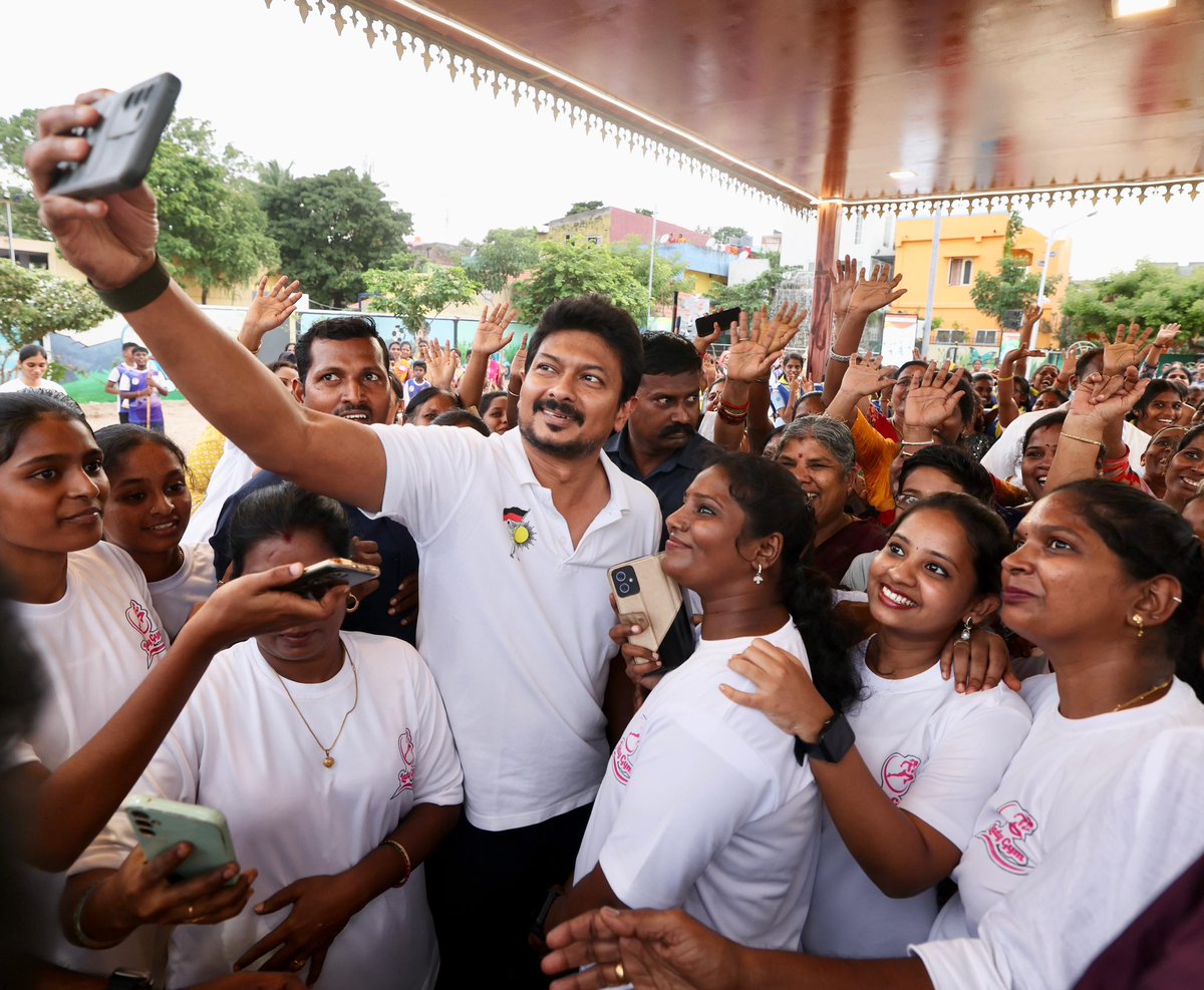 Udhay (@udhaystalin) on Twitter photo சென்னை கொளத்தூர் ஜி.கே.எம். காலனி 24 A-இல் உள்ள குளம் மற்றும் பூங்காவில், ரூ 74.50 இலட்சம் செலவில் கட்டப்பட்டுள்ள பெண்களுக்கான நவீன உடற்பயிற்சிக் கூடத்தை மாண்புமிகு முதலமைச்சர் <a href="/mkstalin/">M.K.Stalin</a> அவர்கள் திறந்து வைத்த நிகழ்வில் நாம் பங்கேற்றோம். இந்த நவீன உடற்பயிற்சிக் கூடத்தைப் சென்னை கொளத்தூர் ஜி.கே.எம். காலனி 24 A-இல் உள்ள குளம் மற்றும் பூங்காவில், ரூ 74.50 இலட்சம் செலவில் கட்டப்பட்டுள்ள பெண்களுக்கான நவீன உடற்பயிற்சிக் கூடத்தை மாண்புமிகு முதலமைச்சர் <a href="/mkstalin/">M.K.Stalin</a> அவர்கள் திறந்து வைத்த நிகழ்வில் நாம் பங்கேற்றோம். இந்த நவீன உடற்பயிற்சிக் கூடத்தைப்