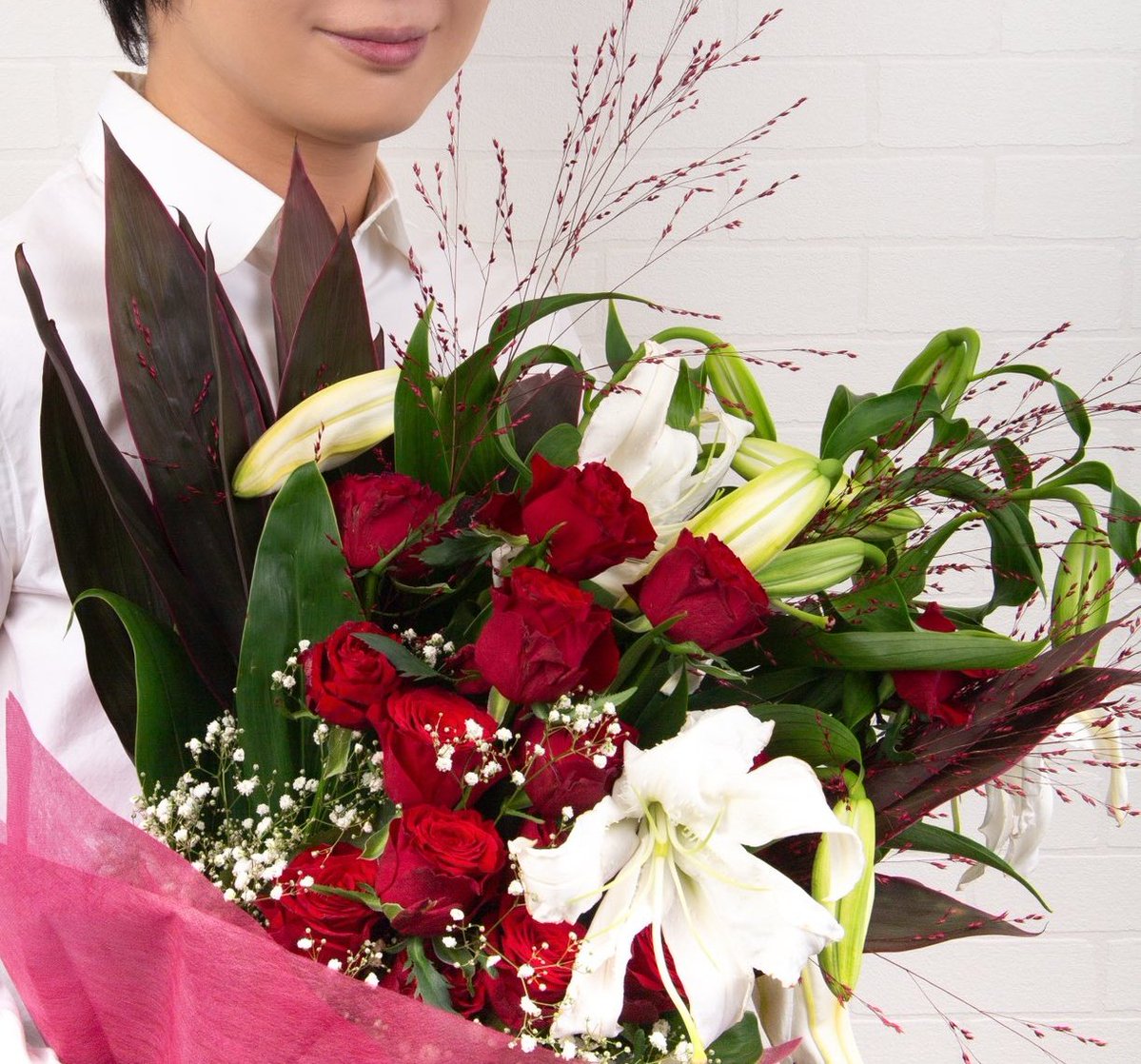 竹内宏美 (@adgjm1234567adg) on Twitter photo <a href="/takeshima_staff/">竹島宏 Hiroshi Takeshima【公式】</a> 宏さん深紅の薔薇に白が映える
カサブランカの花束💐ありがとう😊
「雄大な愛」♥️素敵な花言葉ですね😊
8月25日#サマークリスマスこんな記念日があったとは!クリスマスが夏にもあると楽しみが2倍ですね😊
宏さんお疲れ様でした🙂
#ひろネット
#絆
#花
#花言葉
#花便り <a href="/takeshima_staff/">竹島宏 Hiroshi Takeshima【公式】</a> 宏さん深紅の薔薇に白が映える
カサブランカの花束💐ありがとう😊
「雄大な愛」♥️素敵な花言葉ですね😊
8月25日#サマークリスマスこんな記念日があったとは!クリスマスが夏にもあると楽しみが2倍ですね😊
宏さんお疲れ様でした🙂
#ひろネット
#絆
#花
#花言葉
#花便り