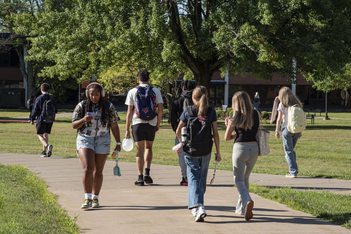 uticauniversity's tweet photo. Welcome to the fall semester! ๐
#firstdayofclasses https://t.co/AeewVNpYBr