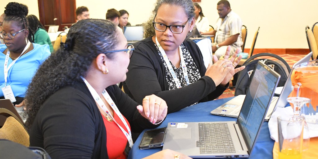 UNFPACaribbean's tweet image. 📊 On Day 3 of the regional workshop on population estimates and projections, participants explored:
➡️  Demographic reconciliation and the cohort component model
➡️   Alternative methods for population estimates &amp;amp; projections

#PopulationMatters #PopulationData

@eclac_un
