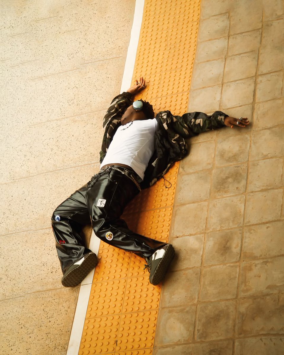 Steadfastly on a rigid path📈👣

Love to all my #MARIAs outtchea!!!🫶🤍