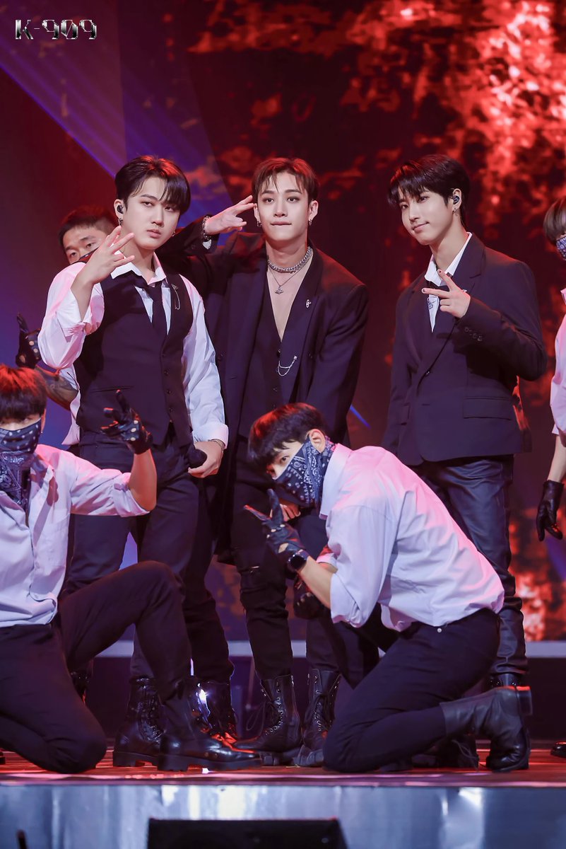 Just gonna leave this beautiful quote from the song 3RACHA by 3RACHA right here bc I want some of you to think about it very hard 🖤

✨ the perfect trio bound by blood
musketeers of making music, “one for all, and all for one” ✨