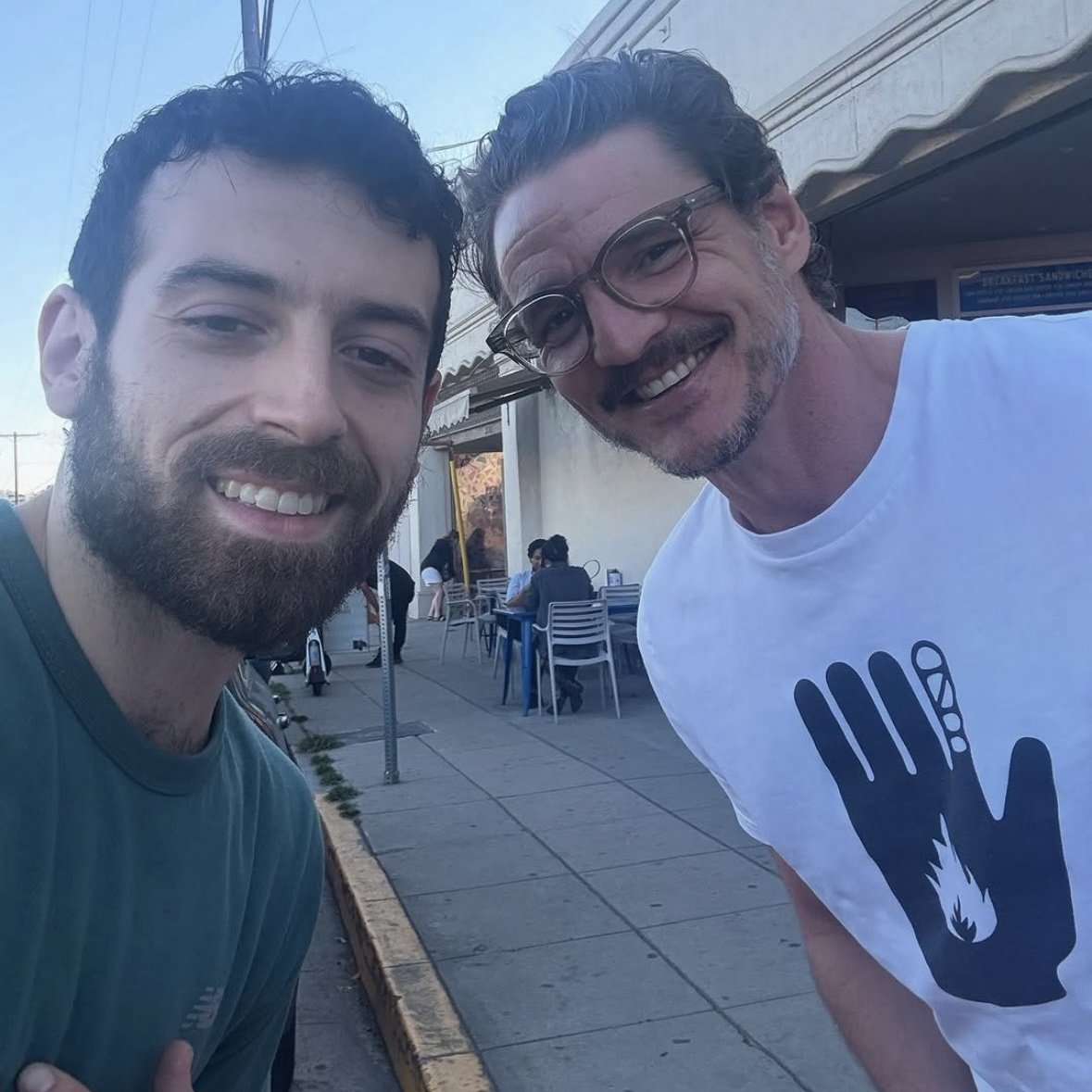 august_martell's tweet image. ceasefire shirt reappearance 🙂↕️👏