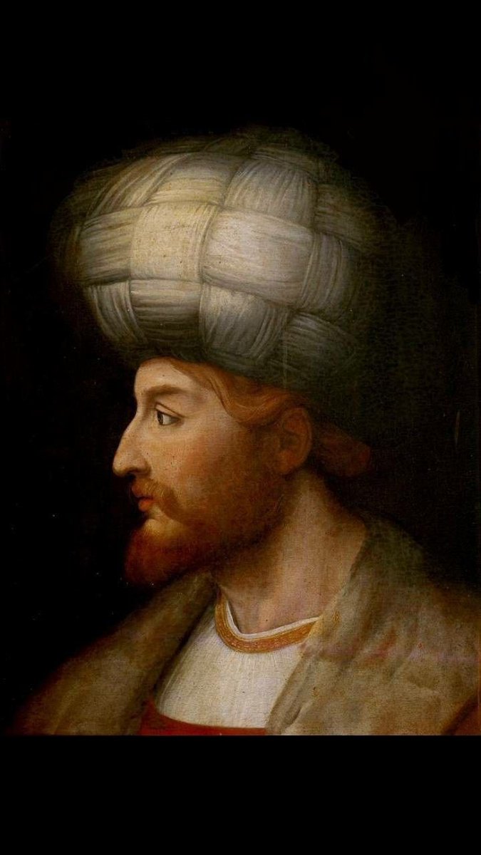 Şah İsmail, kendisine değnek ve külâh yollayarak “Sen hükümdarlık değil, dedelerin gibi dervişlik yap” diyen Şeybâni Han’ı, 1510 yılında yaptığı Merv Muharebesinde mağlup ettikten sonra, onun kafatasından kendisine kadeh yapmış, bi kolunu da keserek Memlük Sultanına göndermişti.