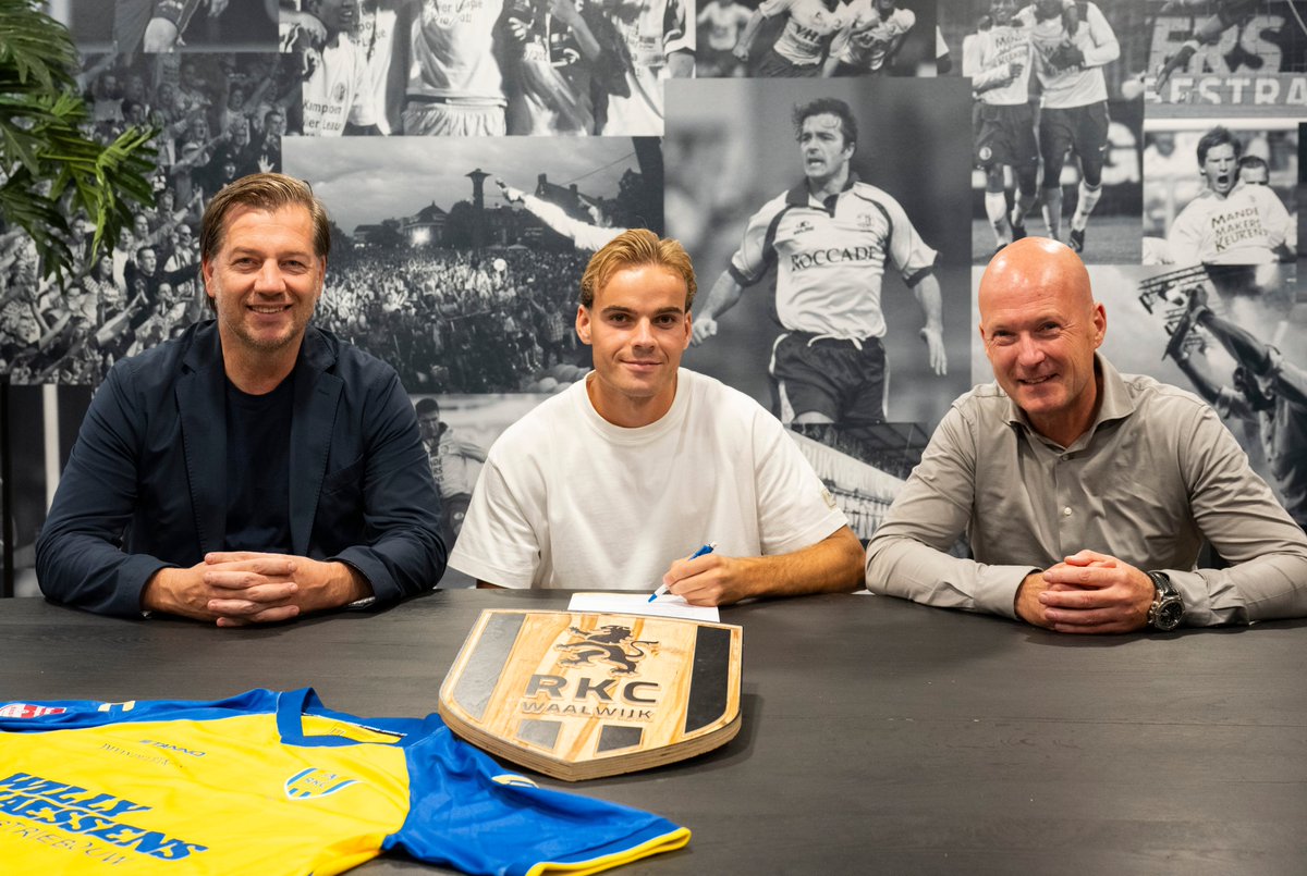 𝐑𝐞𝐢𝐧 𝐢𝐬 𝐞𝐞𝐧 𝐖𝐚𝐚𝐥𝐰𝐢𝐣𝐤𝐞𝐫💛💙

RKC Waalwijk heeft Rein van Hedel aangetrokken. De aanvallende middenvelder (20) verbindt zich voor drie seizoenen aan de Geelblauwen.

🔗 rkcwaalwijk.nl/rein-van-hedel…