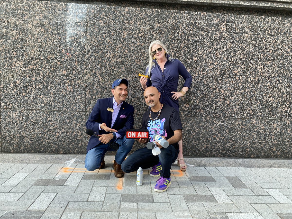 📻 <a href="/mistermckinney/">Mr. McKinney</a> of <a href="/McKinneysHOU/">Mister McKinney's Historic Houston</a> &amp; <a href="/HeidiArt66/">HeidiVaughanFineArt</a> have the ONE and ONLY <a href="/gonzo247/">gonzo247</a> 🎨 🤠 joining them on <a href="/TheHouHour1/">The Houston Hour</a> this Wed., Aug. 27th at 12pm ONLY on <a href="/KPFTHoustonTX/">KPFT Social Media</a> …. #Gonzo247 kicked off #TheHoustonHour ‘s FIRST show in 2019 w/ <a href="/PaperCityCA/">Catherine Anspon</a> 🤩🙌 #TuneIn #RT