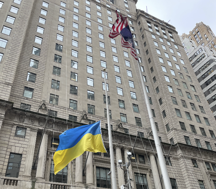August 24 marked #Ukraine's Independence Day.

For this special occasion, our Consulate attended a ceremony organized by <a href="/UKRinNewYork/">UKR Consulate NY</a> &amp; <a href="/NYCMayorsOffice/">NYC Mayor's Office</a>.

🇫🇷 stands in solidarity with the 🇺🇦 people and remains committed to achieving a just and lasting peace.

#StandWithUkraine