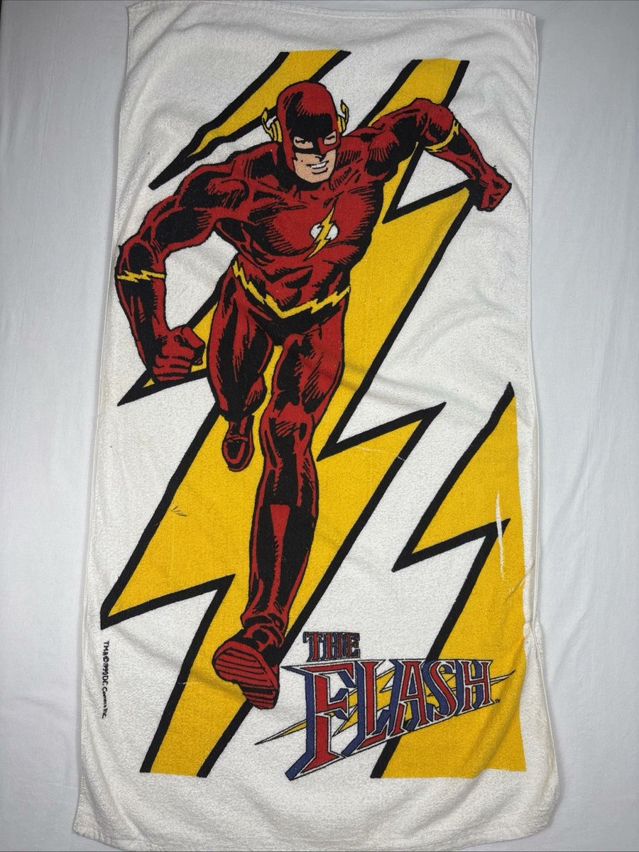 Did I just pay $35 for a used beach towel on eBay? Absolutely I did.

Just when I think I know about every last bit of merchandise from this show, I find something new... #TheFlash #Flash90⚡️