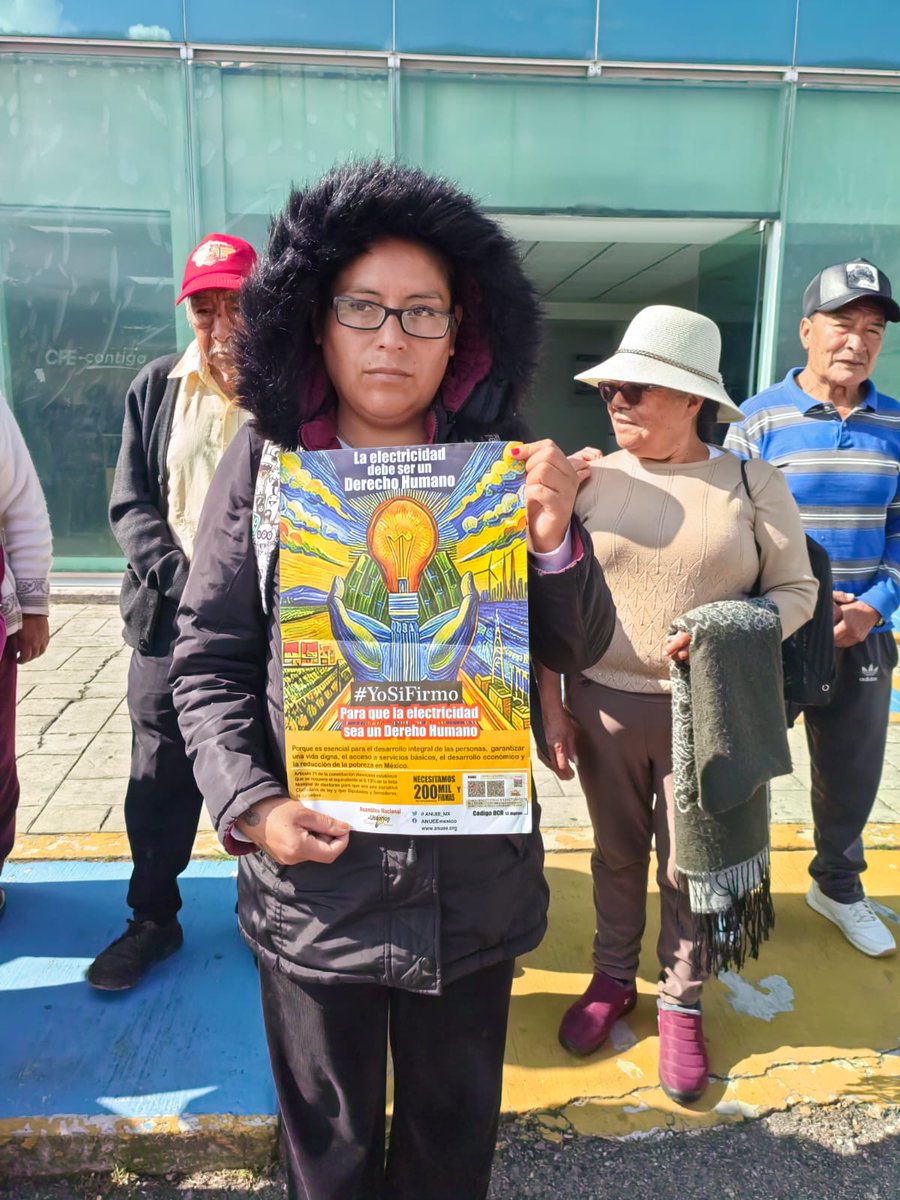 ANUEE_MX's tweet photo. En central de servicios CFE, Toluca (col. Tlacopa.
Empezando la actividad, recabando firmas para la iniciativa de ley
LA ELECTRICIDAD DERECHO HUMANO. https://t.co/UnxCei5gbq
