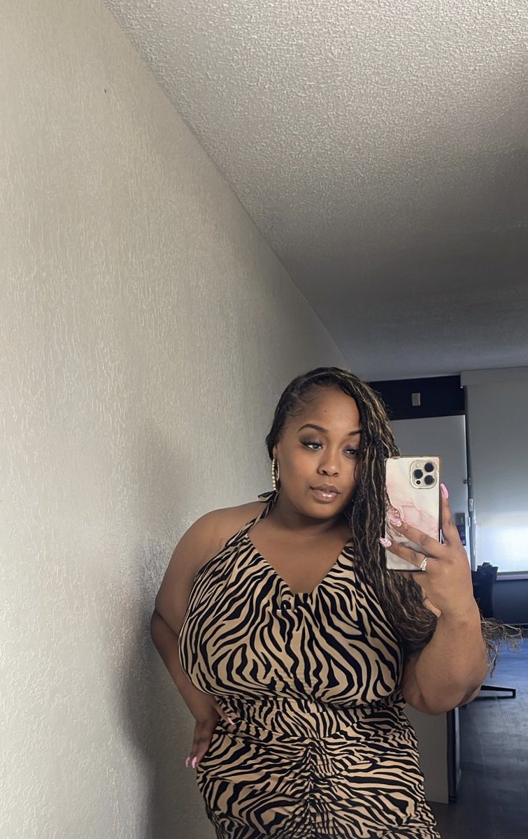 SweetfaceK's tweet photo. Driving you wild 🤎🦓 https://t.co/FGGBNtomHJ