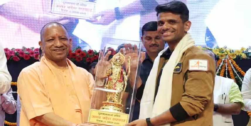 योगी सरकार ने किया बड़ा ऐलान... अंतरिक्ष यात्री शुभांशु शुक्ला के नाम पर छात्रवृत्ति योजना होगी शुरू, मेधावी छात्रों को मिलेगा सीधा लाभ

<a href="/myogiadityanath/">Yogi Adityanath</a> <a href="/gagan_shux/">Shubhanshu Shukla</a> #ShubhanshuShukla #UPNews #CMYogi #Scholarship #शुभांशु_शुक्ला

sudarshannews.in/news-detail.as…