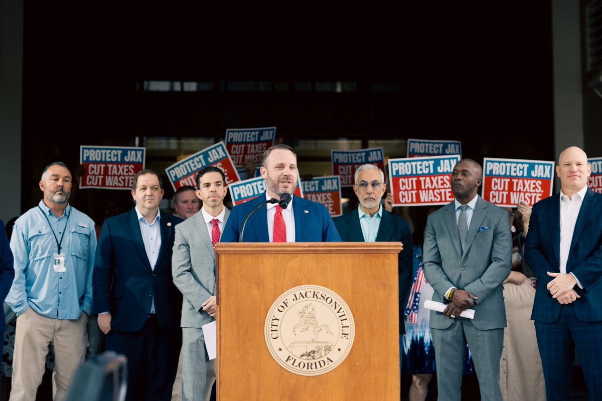 Today we rallied support of Conservatives on City Council at a press conference to support cutting taxes and wasteful spending and putting dollars back into the hands of the citizens.