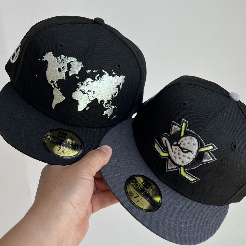 ECAP_CITY's tweet image. 🔎 New Fitteds will be releasing online: Thur 08/21/25  🕕 6PM EST

-

Online Drop:  08/21/25 
⏰ 6PM EST | 5PM CST | 4PM MST | 3PM PST 

ECAPCITY.COM (🔝)

📍 Curbside: 08/21/25  12-1PM 
Front Door: 974 Teaneck Rd Teaneck NJ

-

#ECAPCITY #neweracap