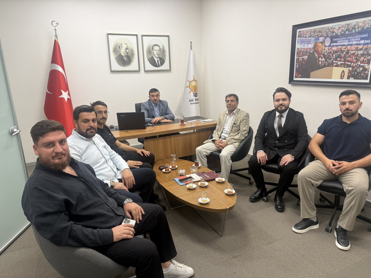 📍 <a href="/akpartiistanbul/">AK Parti İstanbul</a> Başkanlığı Ziyareti

Niğde Dernekler Federasyonu ve Gençlik Kolları olarak, AK Parti İstanbul Sosyal Politikalar Başkan Yardımcısı ve bugünün nöbetçi il yöneticisi, kıymetli hemşehrimiz Sayın <a href="/DunemezFatih/">Fatih Dünemez</a>’i ziyaret ettik.

Nazik ev sahipliği ve samimi