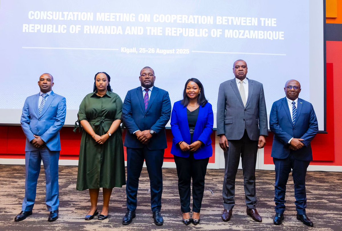 This morning, PS <a href="/MukekaClem/">Clementine Mukeka</a> co-chaired the technical session of the Consultation Meeting on Cooperation between Rwanda and Mozambique, alongside H.E. Momade Juizo, Secretary of State in the Ministry of Agriculture, Environment and Fisheries. 

Discussions focused on bilateral
