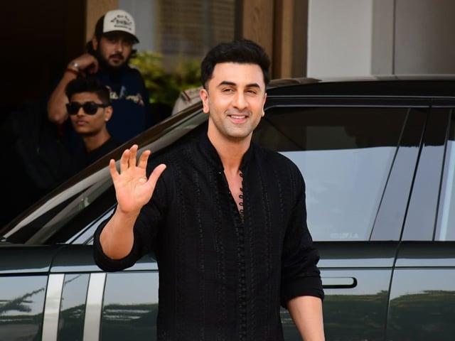 📢 New active RKFs who would like to be the part of the Ranbir Kapoor GCs, reply with your id in the comments 
#RanbirKapoor