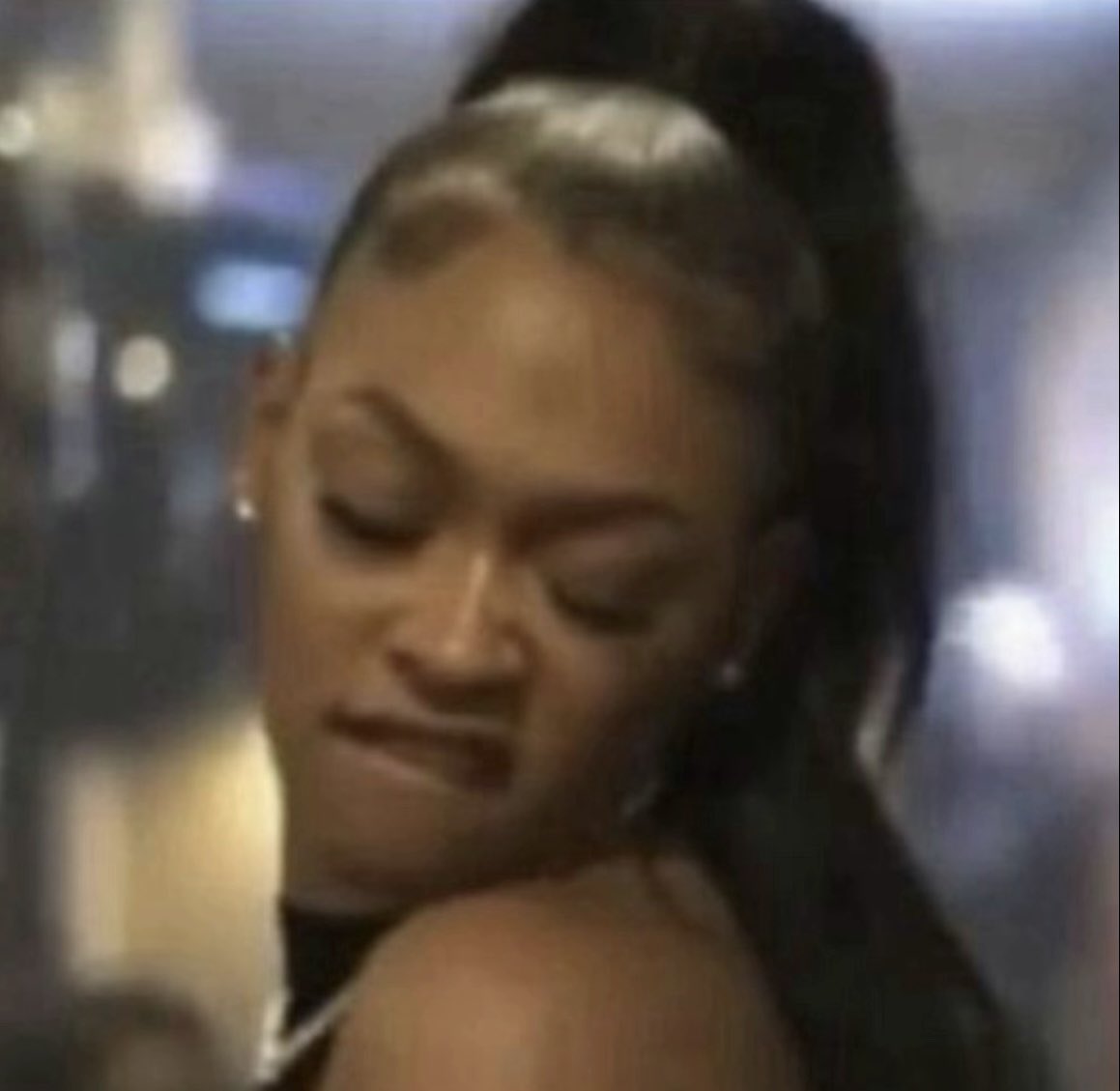 4 ppl told me my but was getting big at work today THANGYA