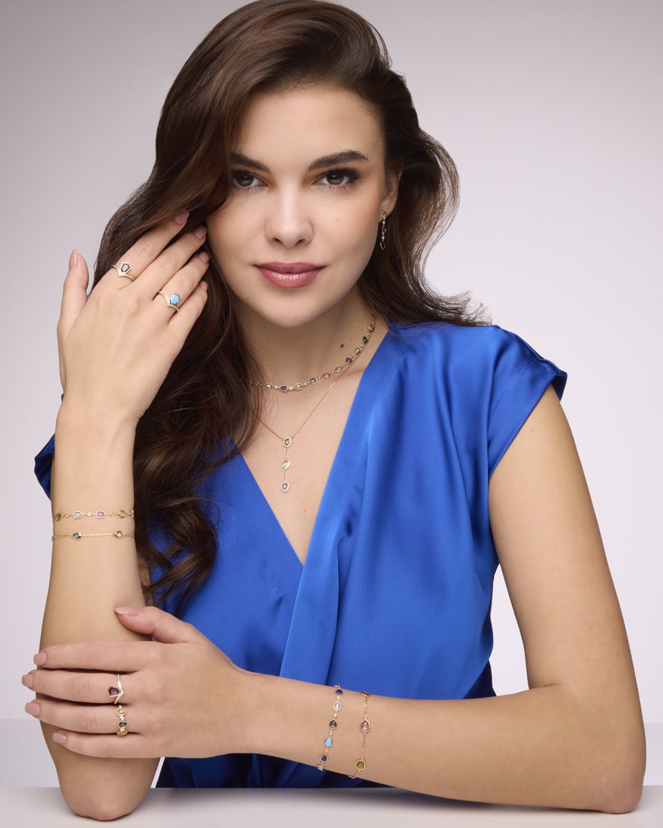 DamasJewellery's tweet image. A joyful connection to heritage — Spring captures the spirit of summer escapes.

Discover the collections online and in-store.

#ColoursOfSpring #SpringByDamas #DamasJewellery #HouseOfJewelleryDesign #summerWithDamas