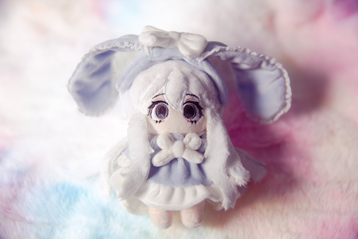 꿈나라 얀🤍
잘자
#전방_하얀_쳐다봄주의