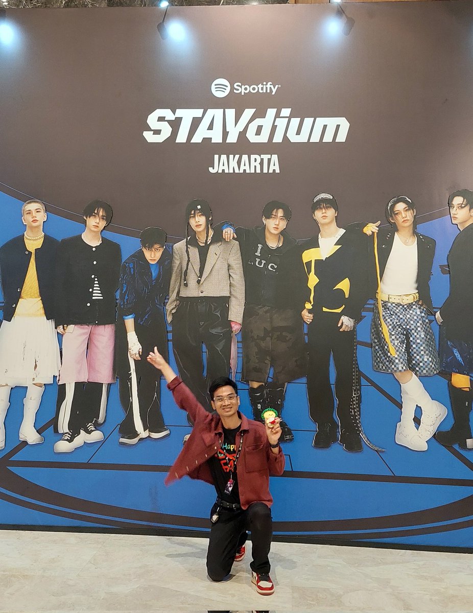 IvanJapro's tweet photo. Throwback Jumat kemarin menang GA dari kapanlagikorea. Jadi salah satu orang pertama yang masuk Spotify STAYdium JAKARTA! Woyyy exclusive banget! 
Masih sepi tapi seru dan puas banget jadinya! 
#Spotify #StrayKids #STAYdium #SpotifySTAYdium #KARMA #SpotifyPremium https://t.co/wJnfgkjldh