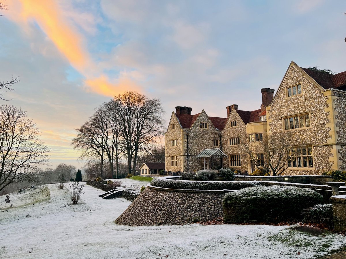 FlintHouseRehab's tweet image. Whether there is snow, spring bulbs, sunshine or autumnal colours, Flint House Police Rehabilitation is here to support members of the police service with their physical and mental health rehabilitation.

#greenspace #fourseasons #helpandheal